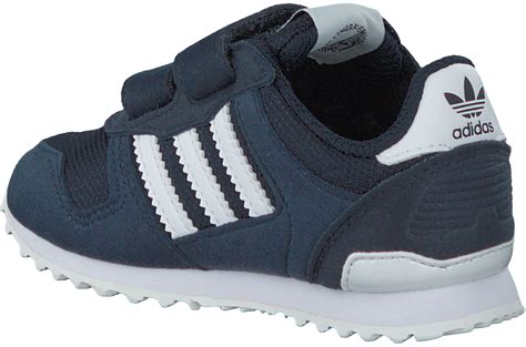 Blauwe Adidas jongensschoenen online kopen 